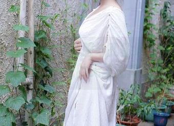秀人网 - 蕾丝吊袜制服与孔雀绿吊裙：绯月樱-Cherry的无圣光魔法！