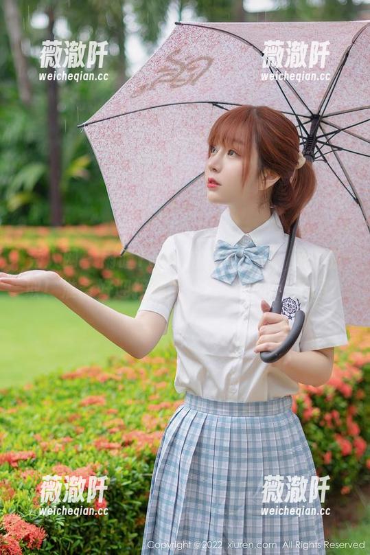 秀人网-雨瞳Yoyo 秀人网 - 雨瞳Yoyo的校服图册,免费获取!准备好迎接你的‘青春回忆’了吗?