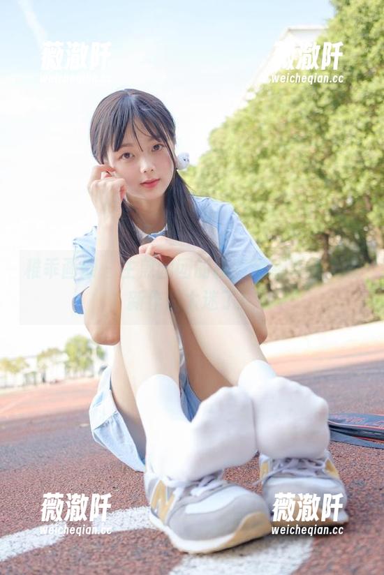 稚乖画册 - 生煎团团的校服全新演绎，最新作品太迷了！