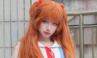 绞肉姬的美腿写真，谁能顶得住？心里不禁嘀咕：腿真是遗传的好！