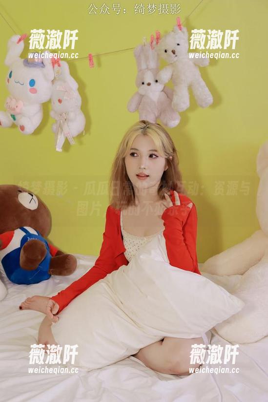 绮梦摄影 - 瓜瓜日常的奇妙互动：资源与图片，玩的不亦乐乎