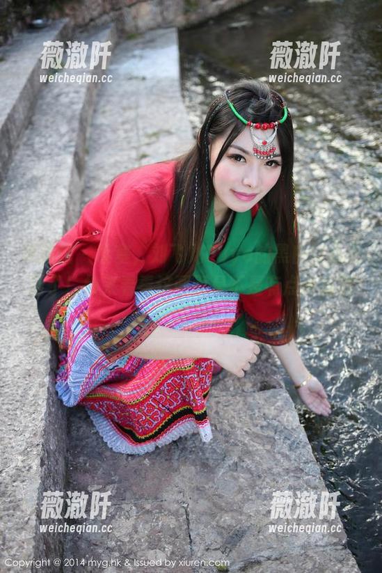 美媛馆 - 哇塞，刘飞儿Faye的黑白作品更新了！快来看看这画面是不是有点冷幽默的味道？