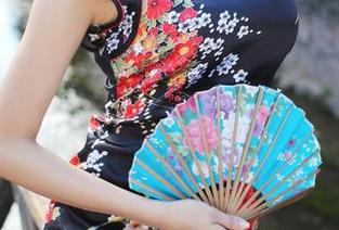 美媛馆 - 糯美子MINIbabe游泳秀：泳池合集，快来看看她的搞怪表情！