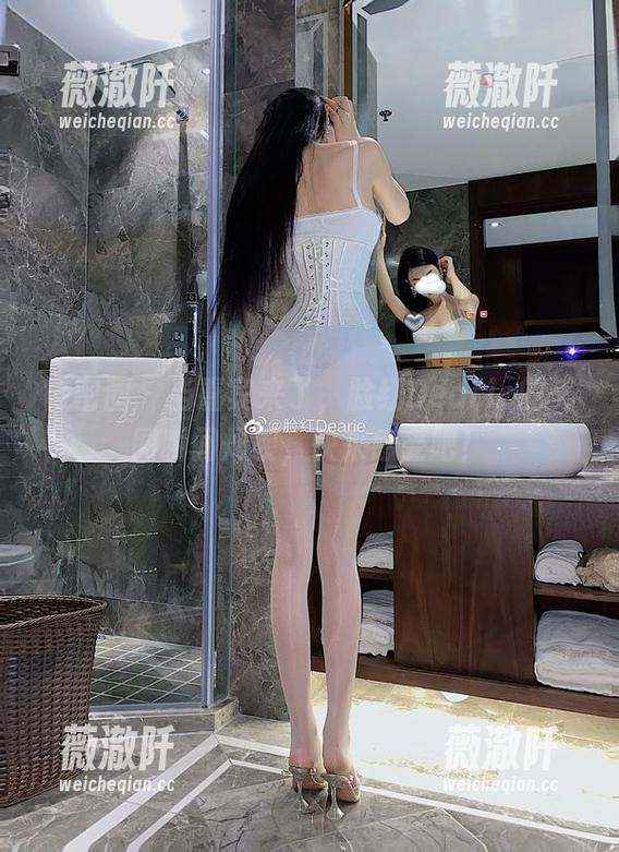 微密圈 - 当嘉宾来了，脸红Dearie的美图瞬间炸裂，快来感受吧！