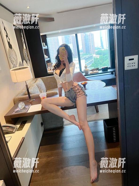 葛征 微密圈 - 葛征的护士白丝袜合集,仿佛一瞬间就被吸入了另一个维度。