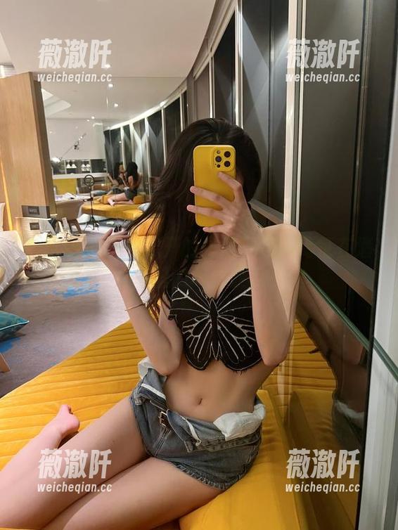 微密圈 - 不想走开的拍摄现场：葛征在酒店里的写真迷云
