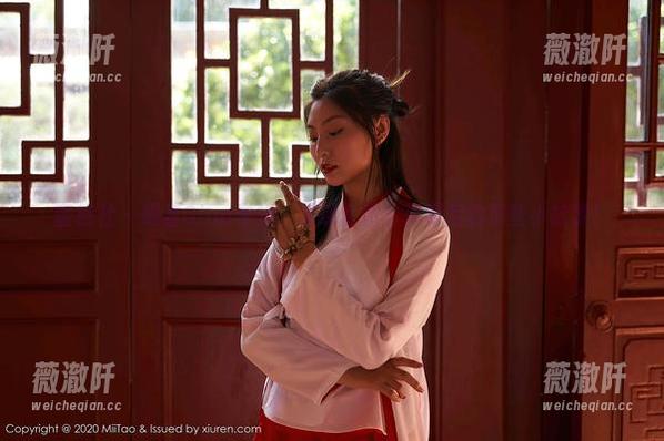 蜜桃社-Gina 蜜桃社 - 跟着Gina学姐,发现套图分享背后的那些小故事!
