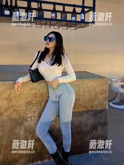 微密圈 - 图片分享：陈佩奇的黑丝，犹如夜空中最亮的星星！