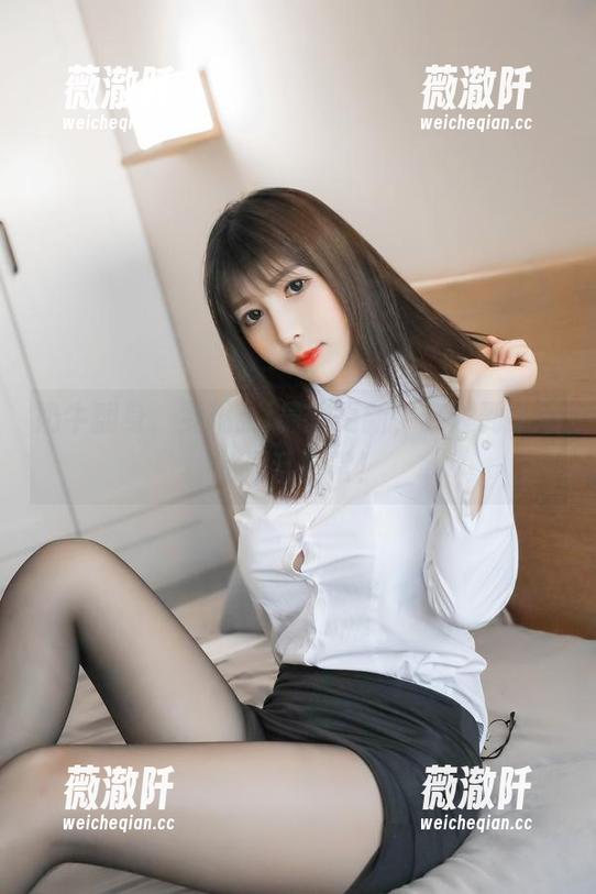 奶牛翻身，雯粥粥i最新更新，穿越到牛场的混乱日常！