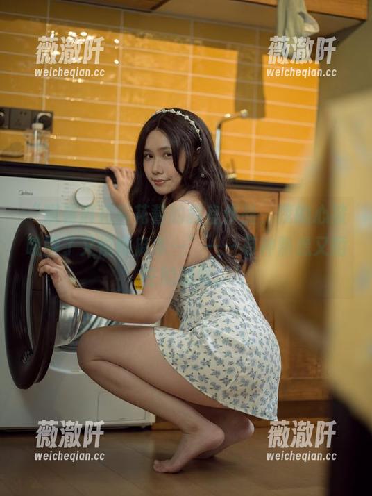 “观看麻花麻花酱的教室作品，我的心被唤醒了又慢慢麻木…”——有种熟悉又陌生的感觉。